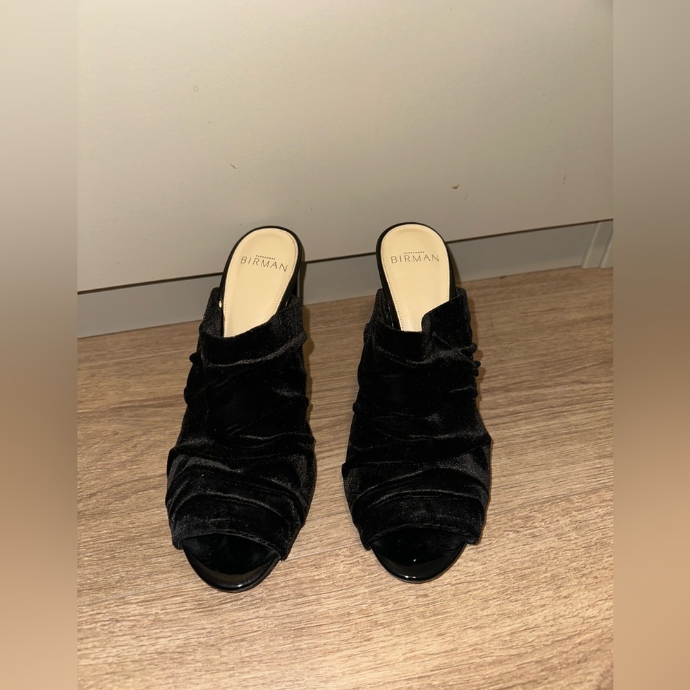 Alexandre Birman Italian suede open toe block heel mules size 38